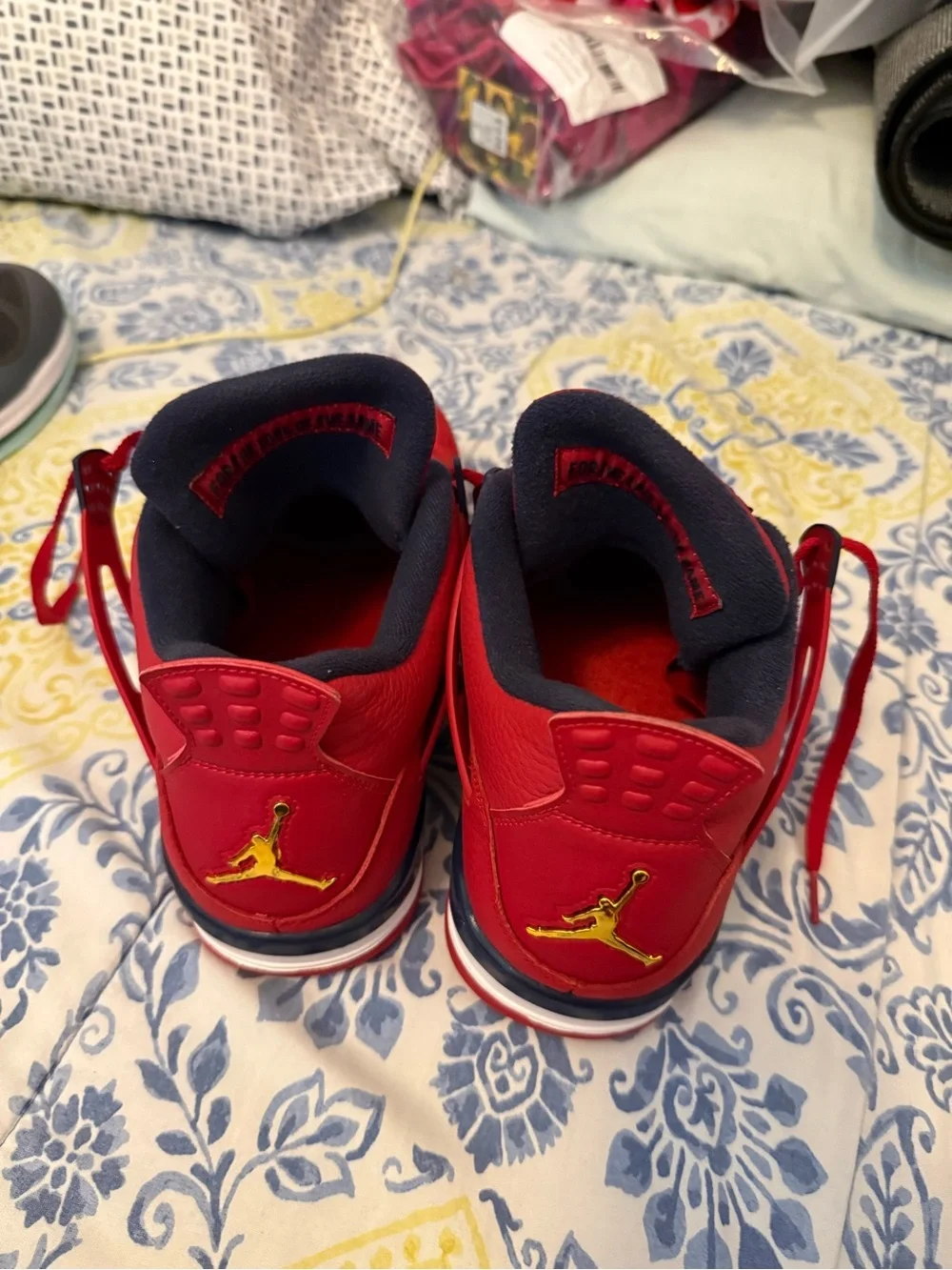 Jordan 4 Retro Fiba 2019 Men’s size 12